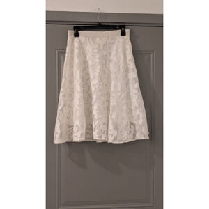 Women's Jenn. White Lace A line Skirt M